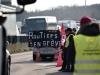 Des routiers grévistes participent à une opération escargot dans les environs de Rennes, le 19 janvier 2015