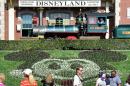 Varias personas de visita en Disneylandia, en California, el 22 de enero de 2015