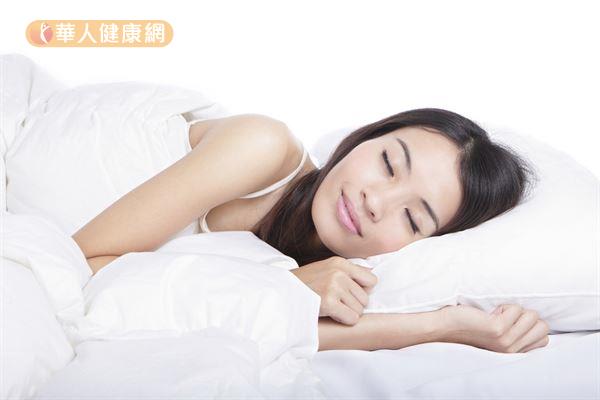 熱敷脖子可以幫助安穩入睡，建議失眠的人可以試試看。