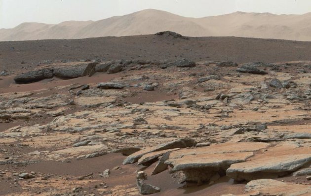 Moasaico de imagens da Mast Camera (Mastcam), do robô da Nasa Curiosity Mars, mostra sedimentos na cratera Gale de Marte