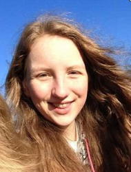 英國一名15歲少女珍妮（Jenny Fry）從2012年開始，身體出現異常，常常感到頭痛、疲倦、膀胱等問題。她的父母認為她是受到無線網路（WiFi）引致的電磁過敏症（EHS）影響所致。在今年6月珍妮不堪其苦，選擇了上吊自殺。