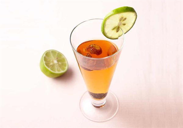 「酸甜檸檬梅子綠茶」，不僅能生津開胃，更有消食化積、改善腹脹不適、理氣健脾的效果。