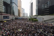 香港佔中／「佔中」人未散　越晚人越多擴散至四區域