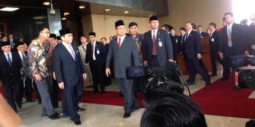 Tiba di gedung MPR, Prabowo dapat standing applause