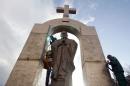 En Bretagne, la justice ordonne le retrait de cette statue de Jean-Paul II