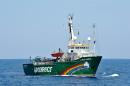 L'Arctic Sunrise, un bateau de Greenpeace battant pavillon néerlandais, le 25 mai 2010 dans les eaux de la Méditerranée près de Malte