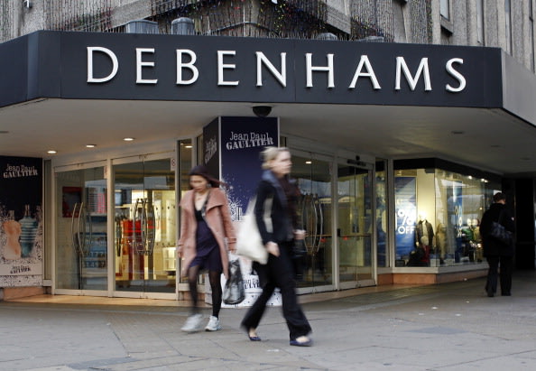 UK: Woman falls four floors in Debenhams on Oxford Street - Yahoo News ...