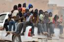 Un pick-up portant des migrants qui souhaitent rejoindre l'Europe, le 1er juin 2015 partent d'Agadez, au nord du Niger