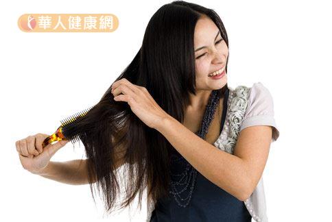 女性大量掉髮，常有給外界有老化現象。