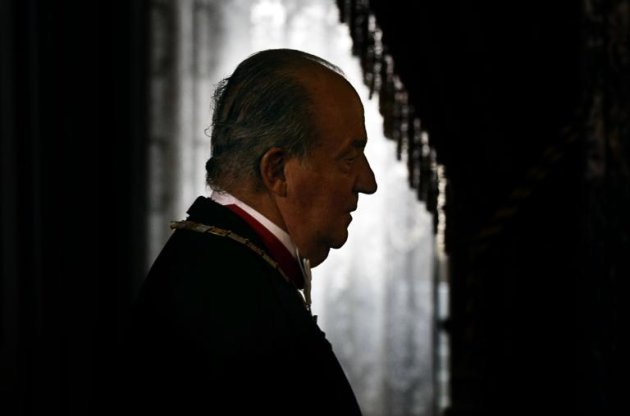 El rey Juan Carlos, fotografiado en la Sala del Trono durante la ceremonia de bienvenida al presidente mexicano, Enrique Peña Nieto, en el Palacio Real de Madrid, el pasado 9 de junio