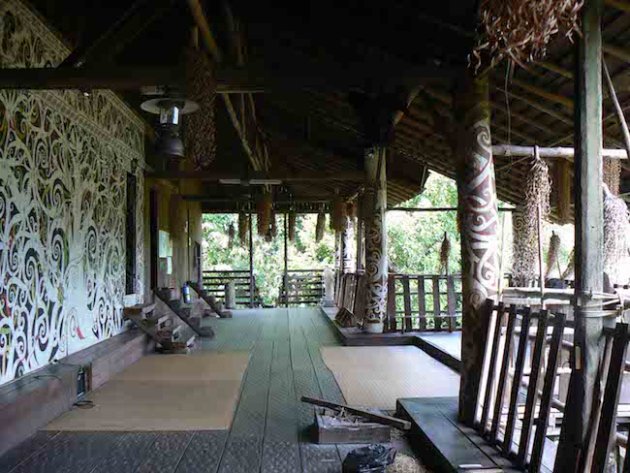 kuching longhouse