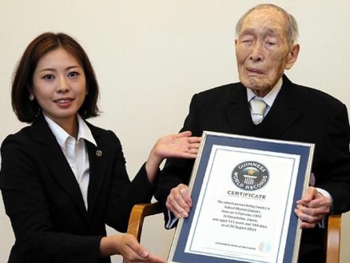 Kakek Asal Jepang Ini Pecahkan Rekor Sebagai Pria Tertua yang Hidup di Dunia!