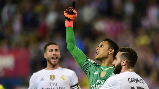 Keylor Navas salva el proyecto de Rafa Benítez en el derbi