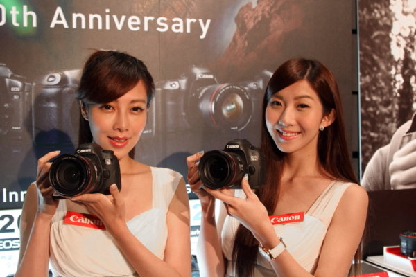 Canon 發表超高像素雙機EOS 5DSR與5DS ！