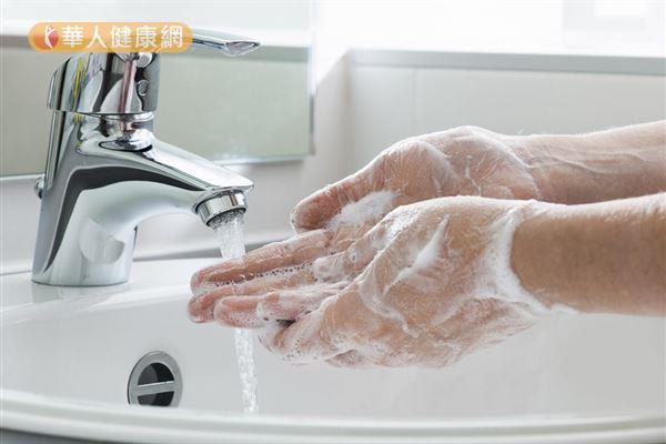 想達到良好的清潔抗菌效果，關鍵在於洗手的「方式」，而不是產品的成分。