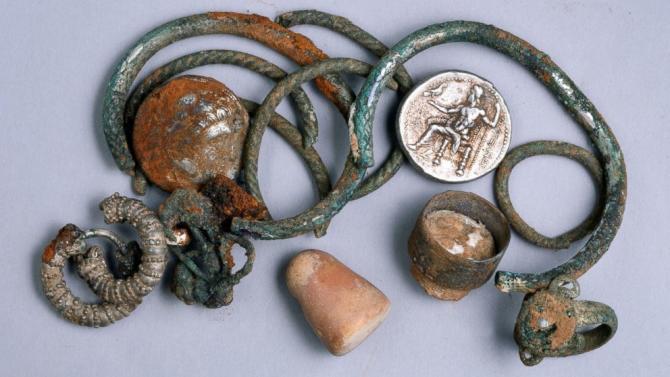 Spelunkers Unearth More Rare Objects in Israeli Cave