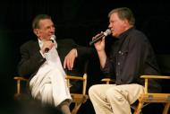 William Shatner (dir.) e Leonard Nimoy, o capitão James T Kirk e o sr. Spock, relembram histórias da série, na Convenção Star Trek em Las Vegas, Nevada, 19 de agosto de 2006