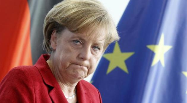 Angela Merkel, enragée par les gaffes à répétition de François Hollande sur la Grèce