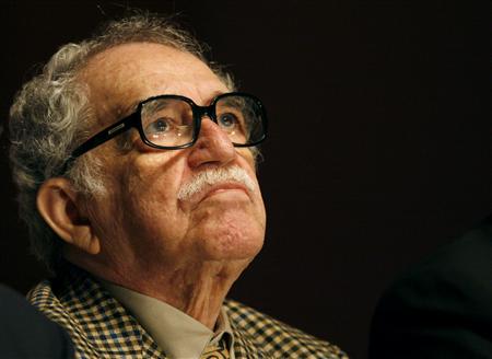 El escritor colombiano Gabriel García Márquez en la entrega de los premios al Nuevo Periodismo en el Museo de Arte Contemporáneo en Monterrey, México, oct 2 2007. REUTERS/Tomas Bravo