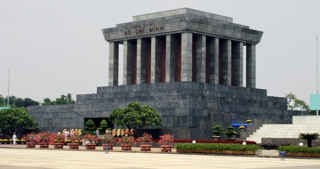 The tomb of Ho Chi Minh City - Hanoi