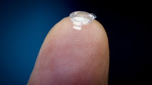 圖片來源：http://www.cbc.ca/m/news/technology/ocumetics-bionic-lens-could-give-you-vision-3x-better-than-20-20-1.3078257