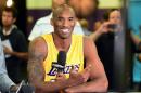 La superestrella Kobe Bryant, de Los Angeles Lakers, es entrevistado en el dia de los medios del equipo angelino de la NBA el 28 de setiembre de 2015 en El Segundo, California