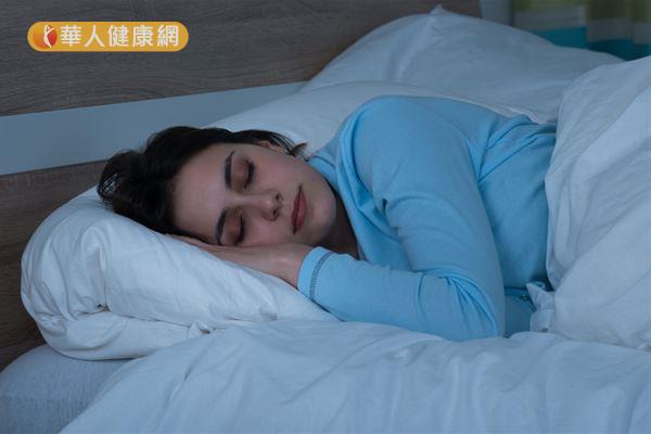 益菌生有助於延長快速動眼（REM）睡眠和非快速動眼（NREM）睡眠的時間。