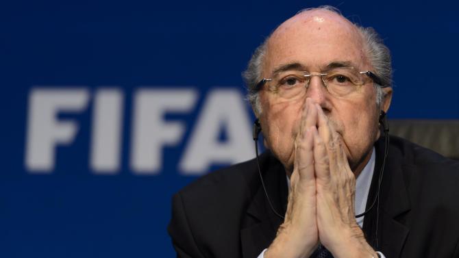 Fútbol - Joseph Blatter renuncia a la presidencia de la FIFA