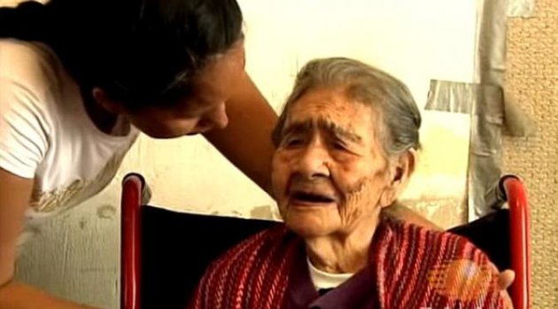 Nenek Tertua 127 Tahun Gemar Makan Cokelat