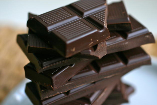 جديد: افضل تسع اطعمة التى تساعد الزوجين فى الرغبة الجنسية  The-Benefits-of-Dark-Chocolate-for-Valentine-s-Day-Recipe-Included-jpg_121721