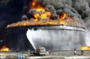Incendio destruye dos depósitos petroleros Libia, otros dos siguen en llamas