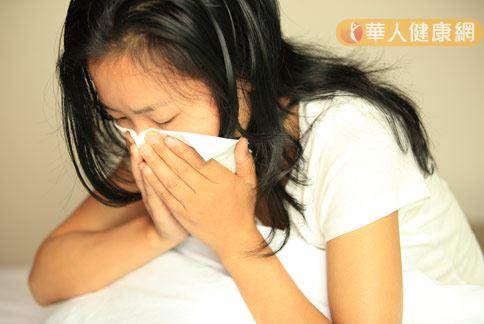 秋天常咳嗽不一定是感冒，但若輕忽可能轉變成慢性支氣管炎，不可輕忽。
