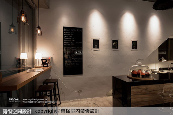 迷情光雕泥牆～北非咖啡館的幽思場景