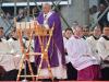 "Un chrétien qui fait entrer en lui la corruption pue", déclare le pape François lors d'une messe devant quelque cent mille fidèles sur la place du Plebiscito, à Naples, le 21 mars 2015