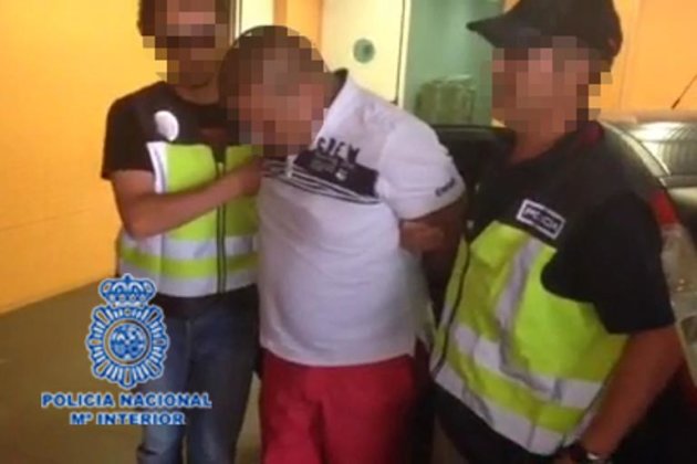Una imagen de la detención de Hernán Alonso Villa difundida este sábado 19 de julio por la Policía Nacional