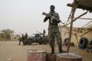 Des soldats maliens en patrouille à Kidal, le 27 juillet 2013