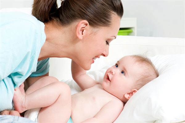 給纖細敏感肌膚寶寶用的保養產品，添加合規的防腐劑確保產品使用安全是必要的。