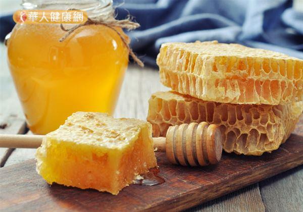 吃蜂蜜能預防齲齒？抗菌≠防齲！