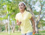 慢跑被歸類為心肺運動，可以說是最適合拿來甩油的選擇。