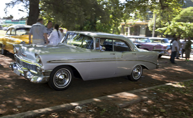 Cuba no sería la mina de oro de los coleccionistas de autos clásicos, pero algunas joyas se pueden hallar allí. (AP)