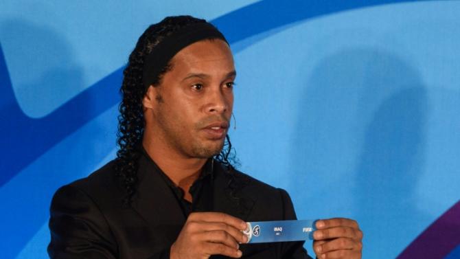 Ronaldinho Gaucho participa dos sorteios de futebol dos Jogos OlÃ­mpicos, no Rio de Janeiro, no dia 14 de abril de 2016