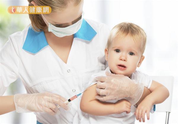 疾管署宣布自105年元旦起，新生兒卡介苗接種將延至寶寶5個月大後再開始。