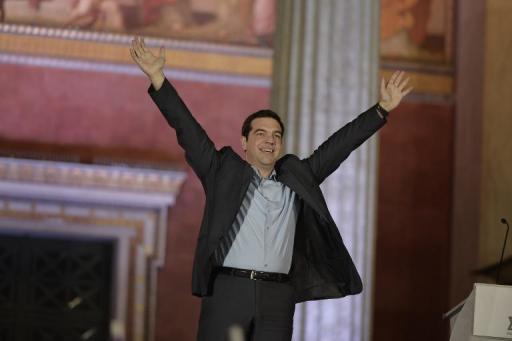 El líder de Syriza, Alexis Tsipras, ante sus simpatizantes tras su victoria electoral