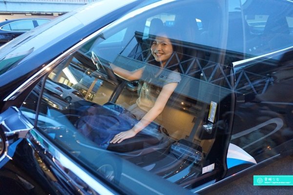 [出門] 矽谷寵兒電動超跑『TESLA Model S』試乘心得，衝阿!!