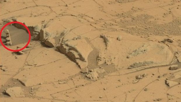 Le rover Curiosity aurait-il repéré un feu de circulation sur Mars ?