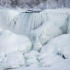Niagara congela e americanos se preparam para mais frio