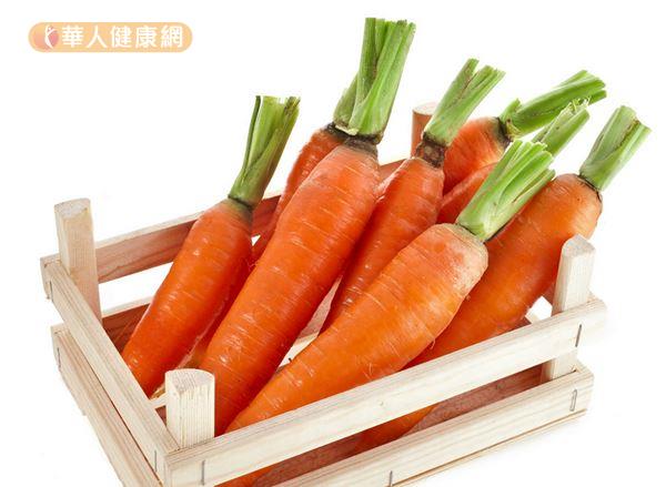 胡蘿蔔含有豐富的類胡蘿蔔素，能夠保護視力健康！