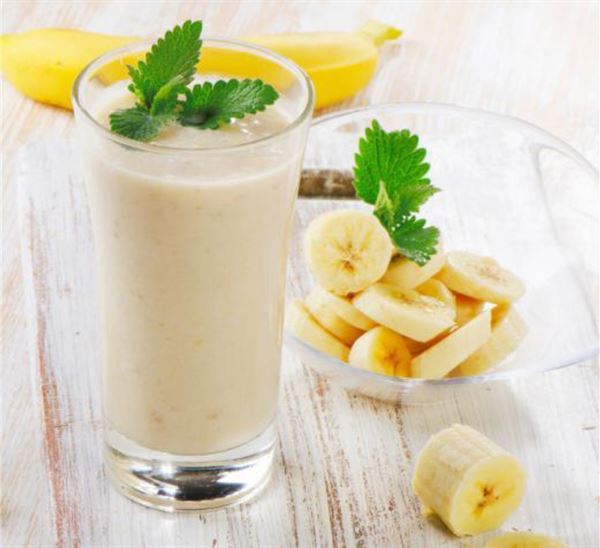 青香蕉增加飽足感，黃香蕉助排便，搭配豆漿飲用的保健作用略有差異。