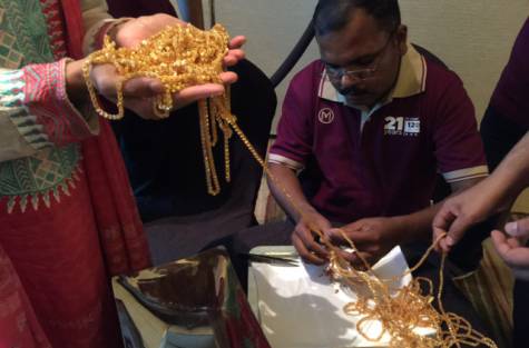 Dubai will have yet another Guinness World Record to its name with the world’s longest 22 carat gold chain measuring five kilometres and weighing 180 kg