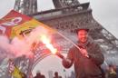 Plusieurs milliers de cheminots défilent à Paris pour défendre le service public
